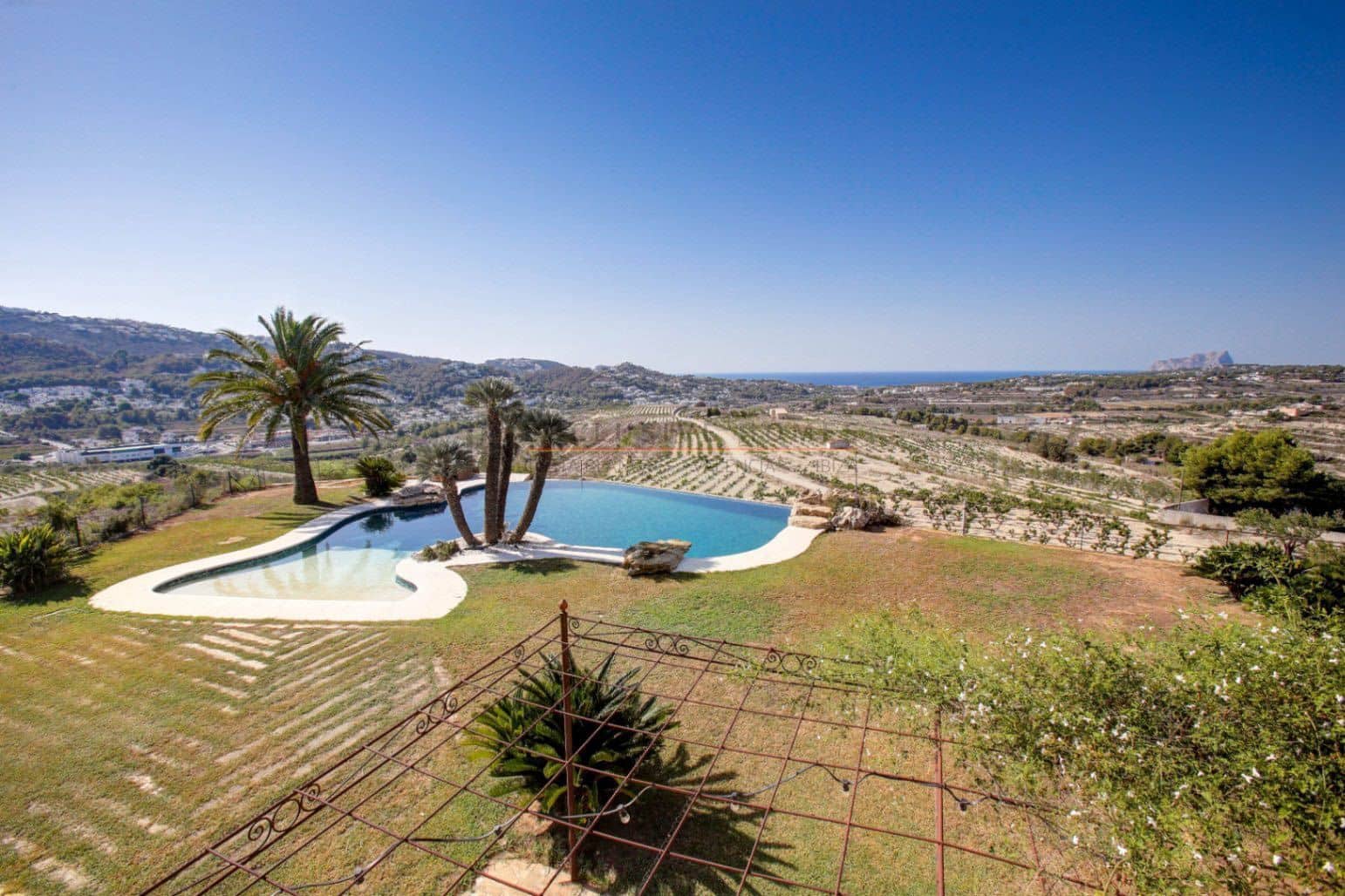 4 chambre Finca/Maison de Campagne à vendre à Moraira avec piscine garage - 4 200 000 € (Ref: 10020122)