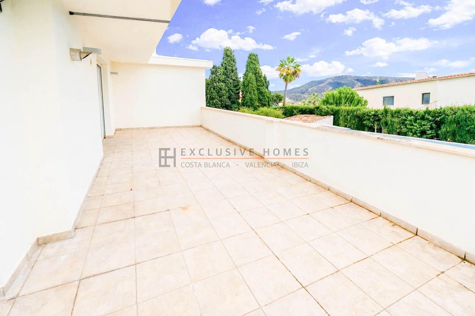 4 quarto Moradia Geminada para venda em Albir com piscina garagem - 902 000 € (Ref: 10025073)