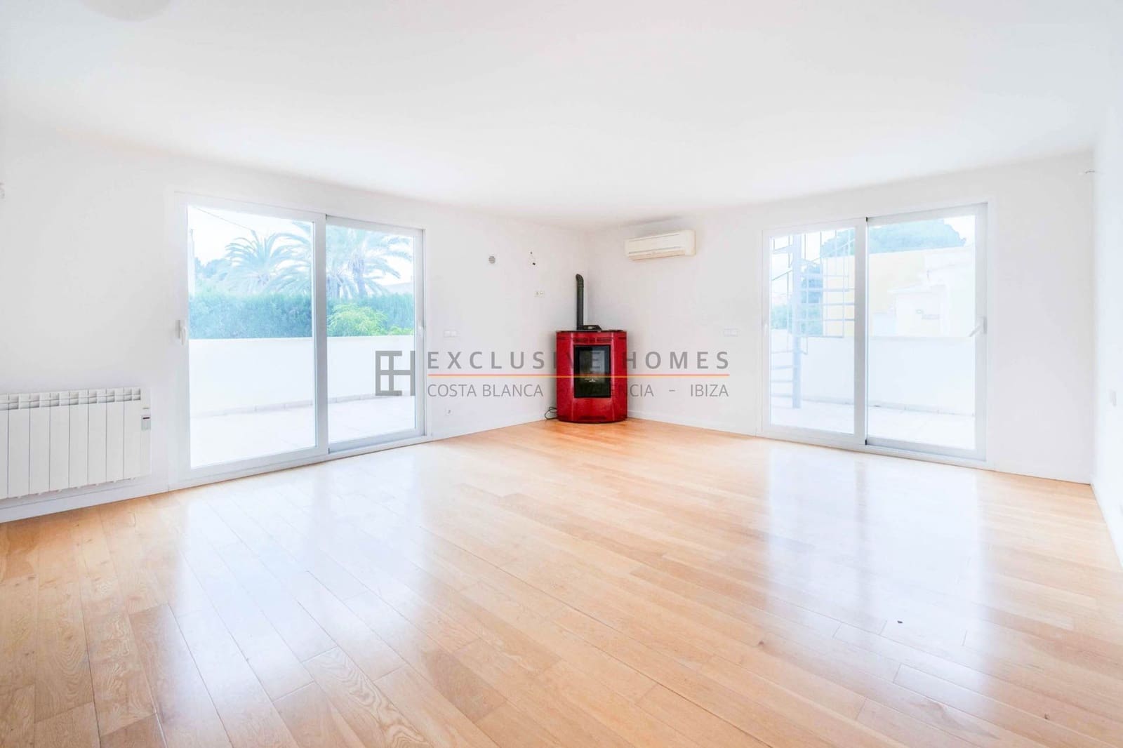 4 quarto Moradia Geminada para venda em Albir com piscina garagem - 902 000 € (Ref: 10025073)