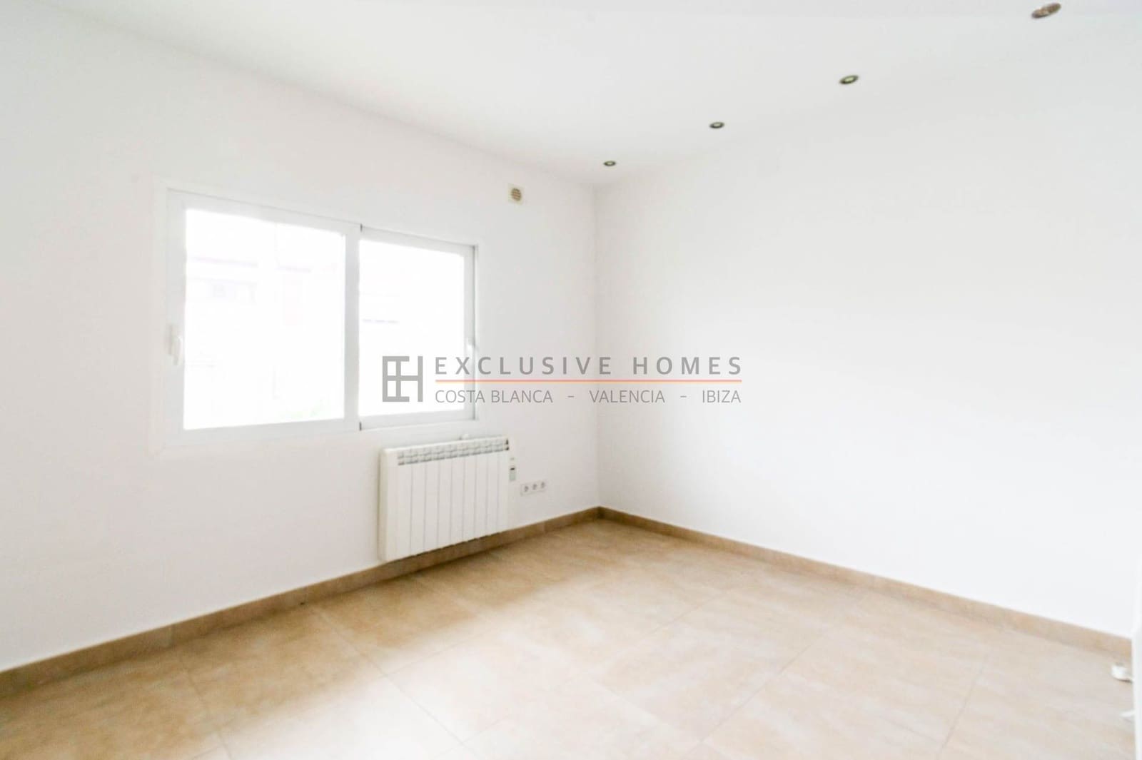 4 quarto Moradia Geminada para venda em Albir com piscina garagem - 902 000 € (Ref: 10025073)