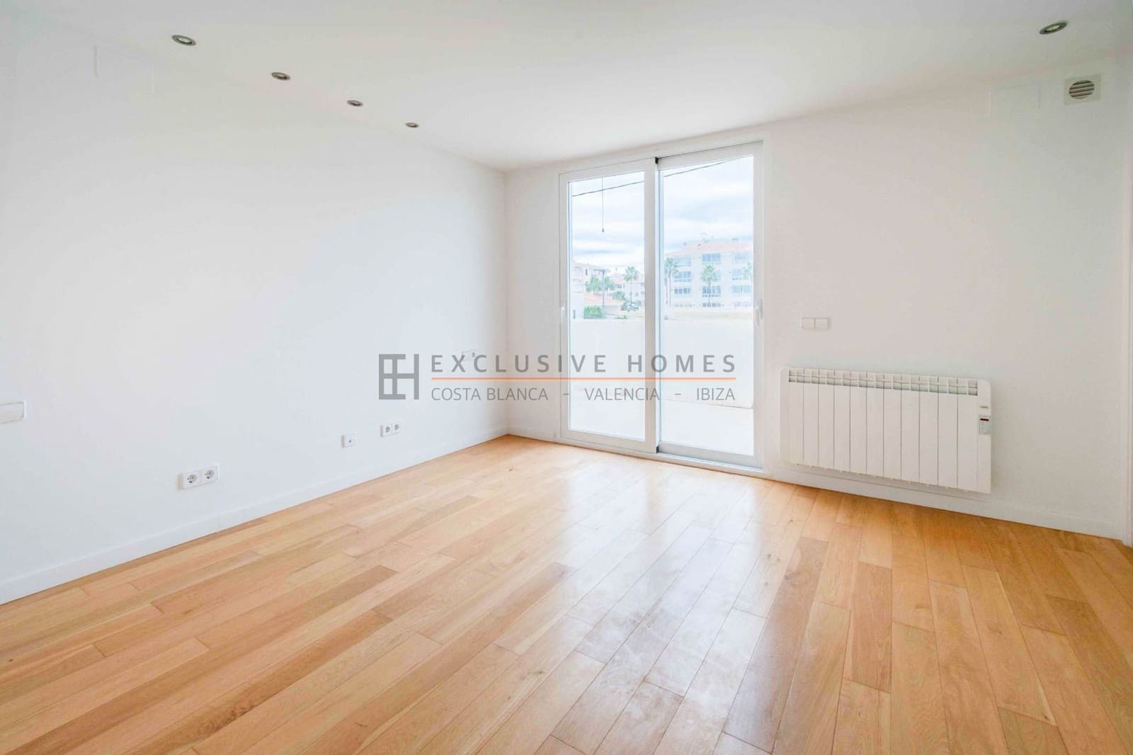 4 quarto Moradia Geminada para venda em Albir com piscina garagem - 902 000 € (Ref: 10025073)