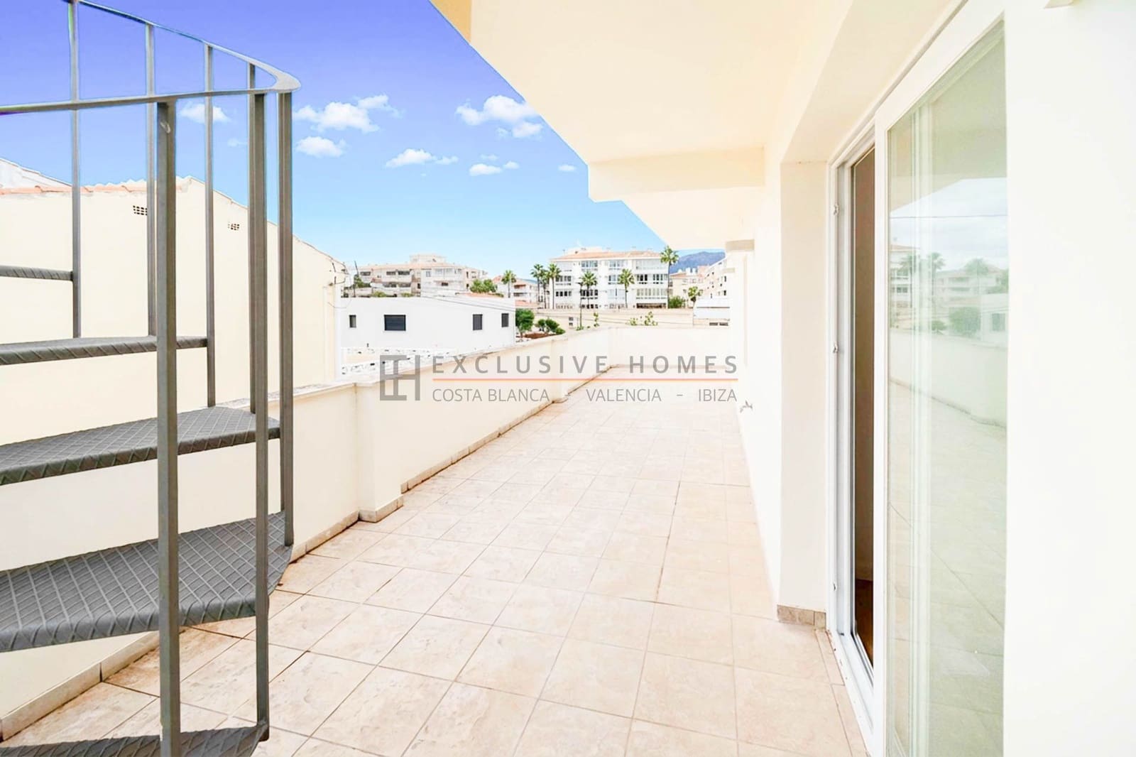 4 quarto Moradia Geminada para venda em Albir com piscina garagem - 902 000 € (Ref: 10025073)