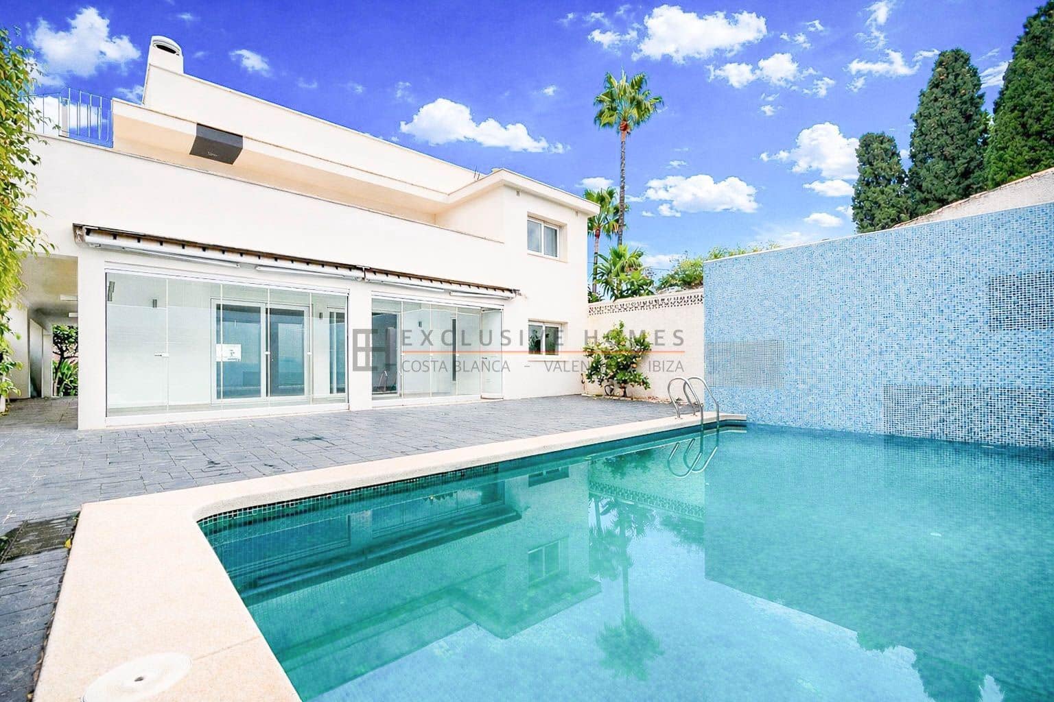 4 quarto Moradia Geminada para venda em Albir com piscina garagem - 902 000 € (Ref: 10025073)