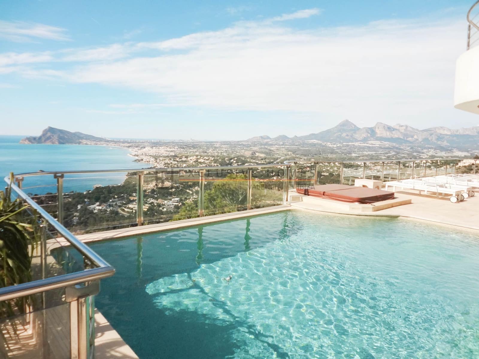 7 sypialnia Willa na sprzedaż w Altea z basenem garażem - 2 850 000 € (Ref: 10025075)
