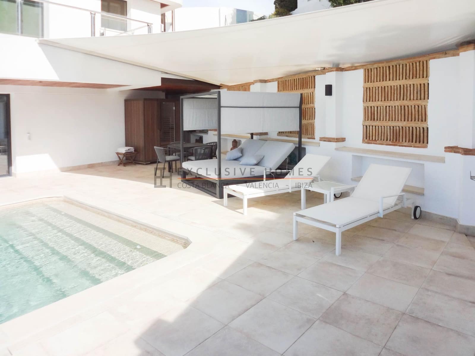 7 sypialnia Willa na sprzedaż w Altea z basenem garażem - 2 850 000 € (Ref: 10025075)