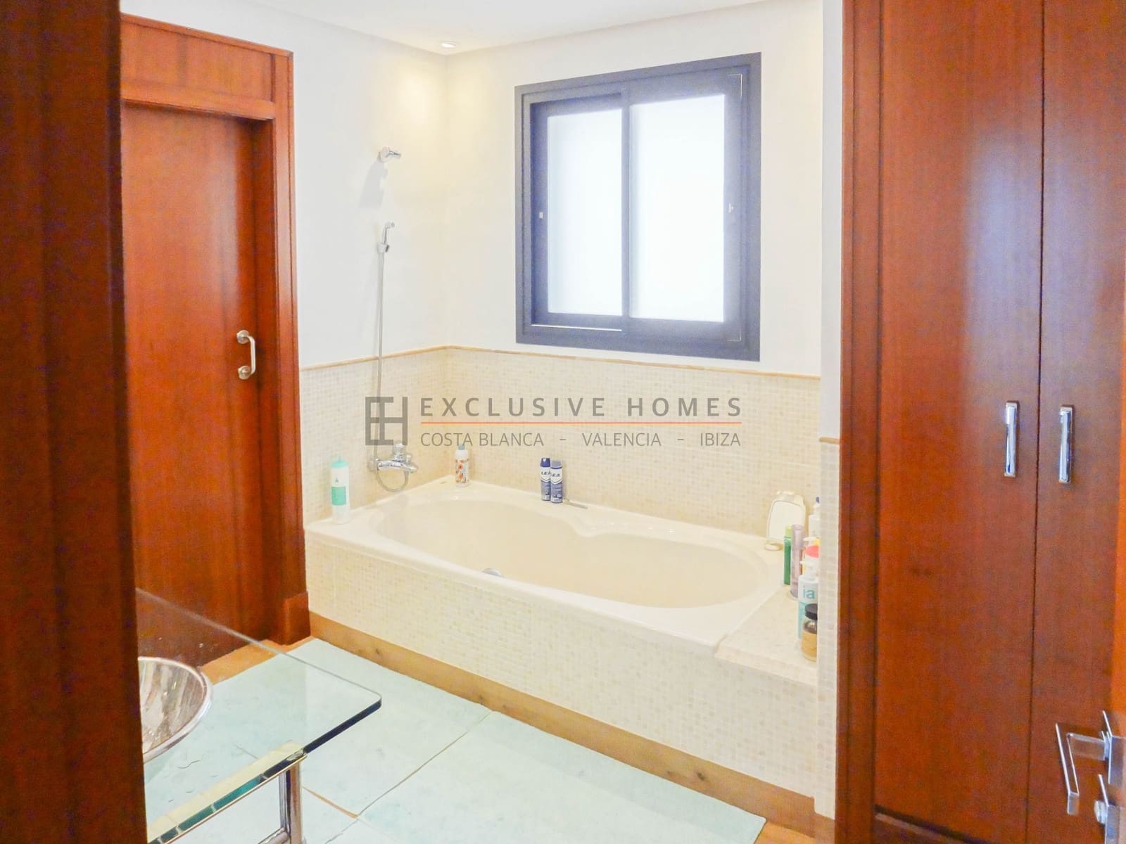 7 sypialnia Willa na sprzedaż w Altea z basenem garażem - 2 850 000 € (Ref: 10025075)