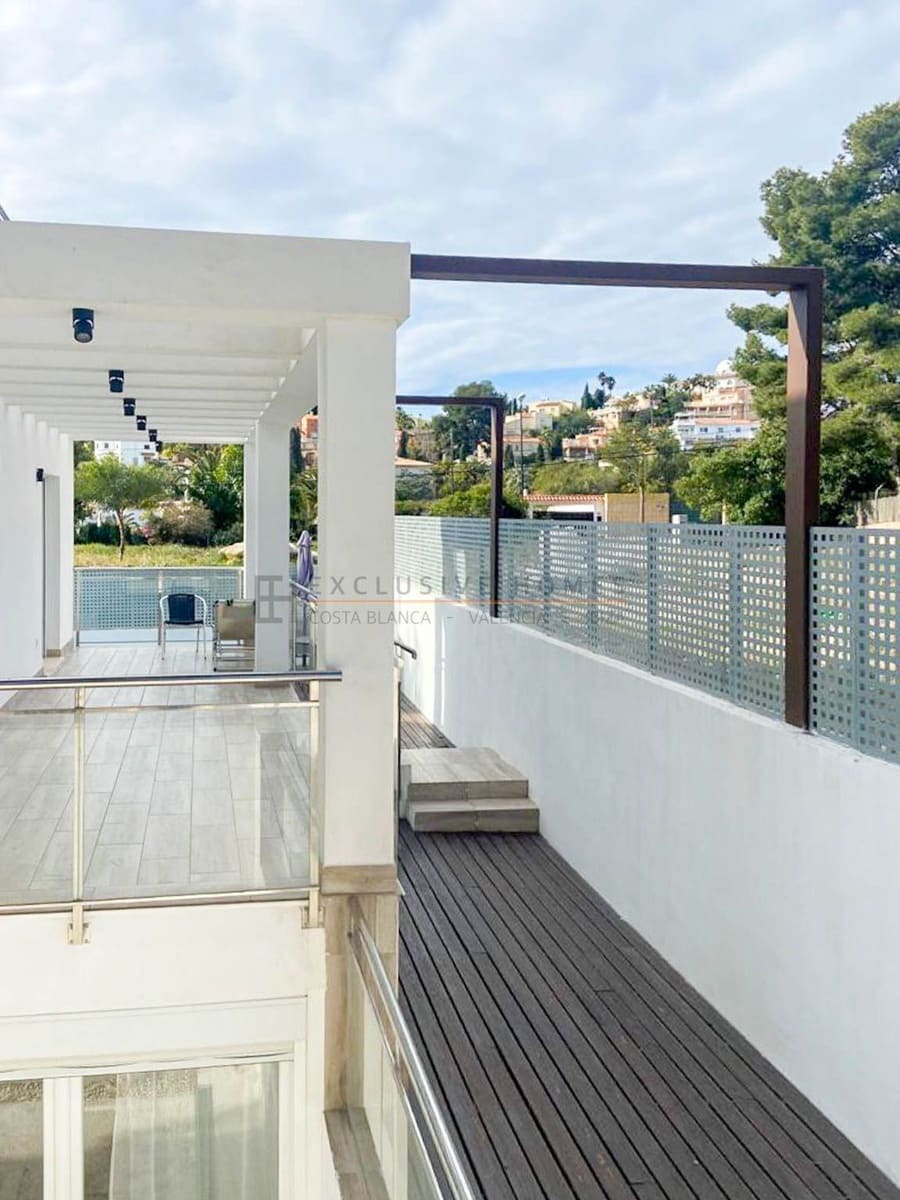 4 sypialnia Willa na sprzedaż w La Nucia z basenem garażem - 586 000 € (Ref: 10031447)
