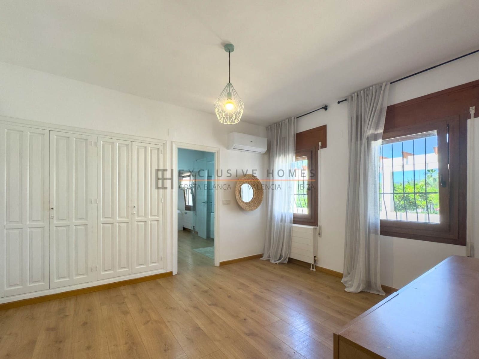 5 soveværelse Villa til salg i Alfaz del Pi / L'Alfas del Pi med swimmingpool garage - € 1.495.000 (Ref: 10031449)