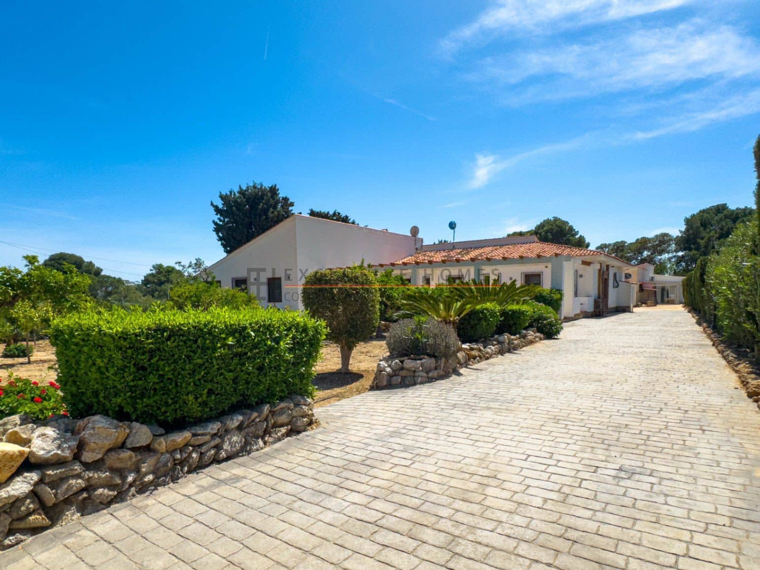 5 soveværelse Villa til salg i Alfaz del Pi / L'Alfas del Pi med swimmingpool garage - € 1.495.000 (Ref: 10031449)
