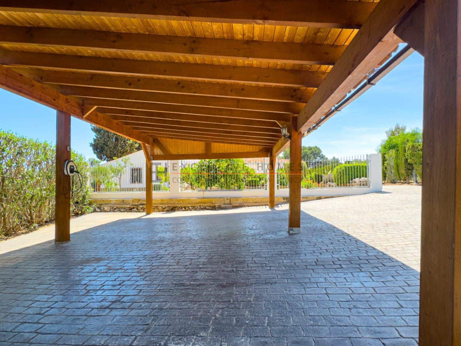 5 soveværelse Villa til salg i Alfaz del Pi / L'Alfas del Pi med swimmingpool garage - € 1.495.000 (Ref: 10031449)