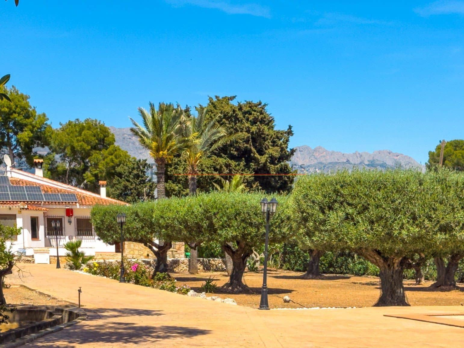 5 soveværelse Villa til salg i Alfaz del Pi / L'Alfas del Pi med swimmingpool garage - € 1.495.000 (Ref: 10031449)
