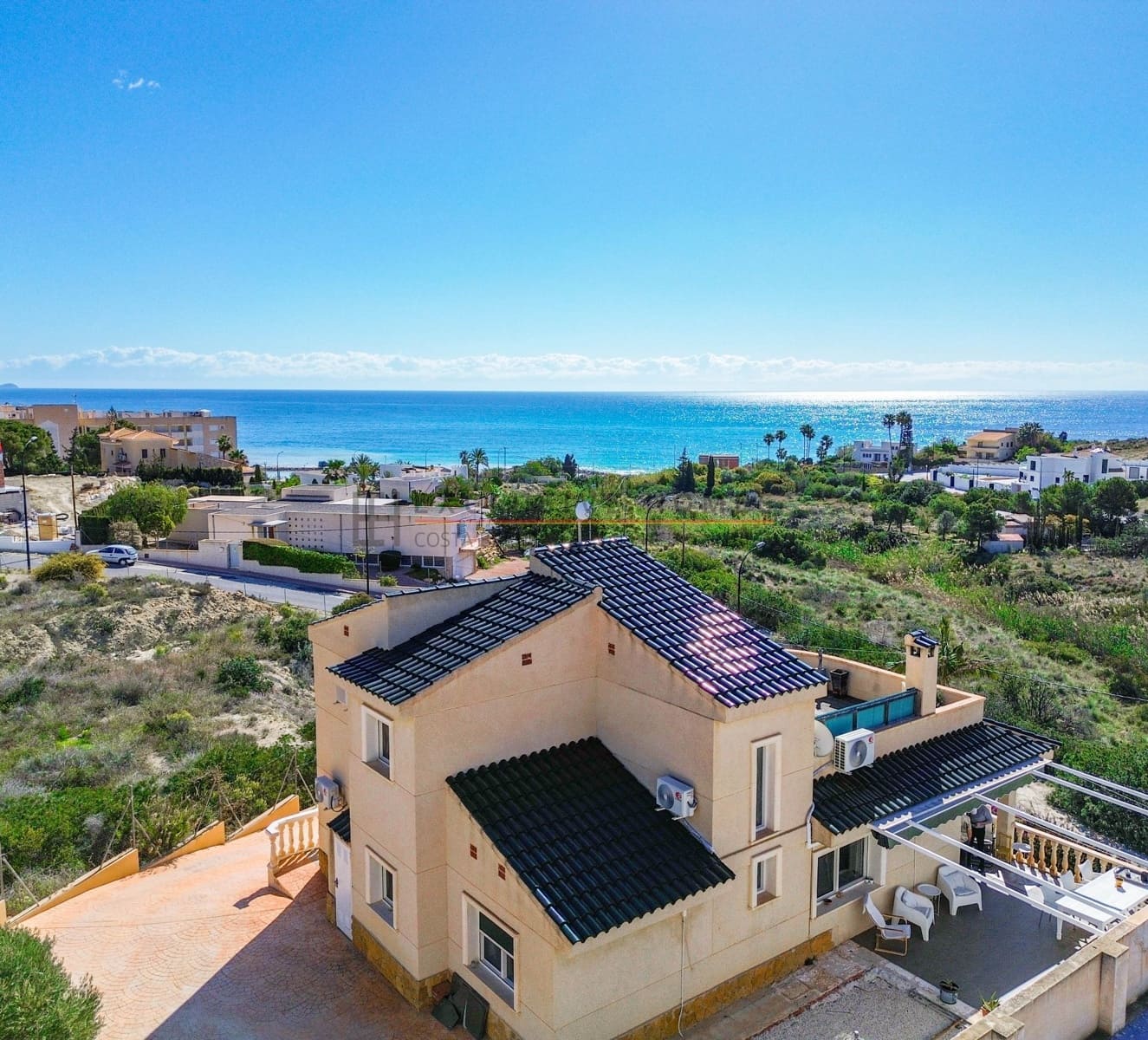 3 soveværelse Villa til salg i El Campello med swimmingpool garage - € 595.000 (Ref: 10031450)