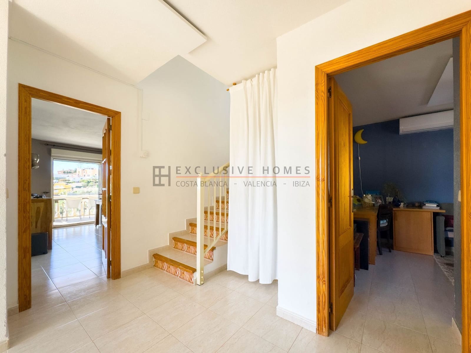 3 soveværelse Villa til salg i El Campello med swimmingpool garage - € 595.000 (Ref: 10031450)