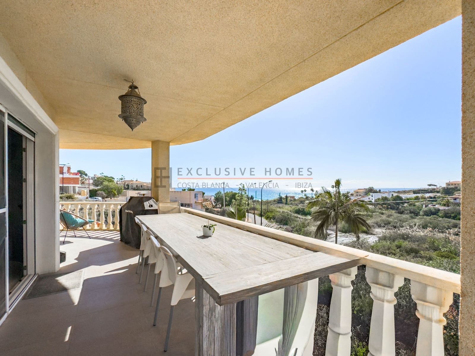 3 soveværelse Villa til salg i El Campello med swimmingpool garage - € 595.000 (Ref: 10031450)