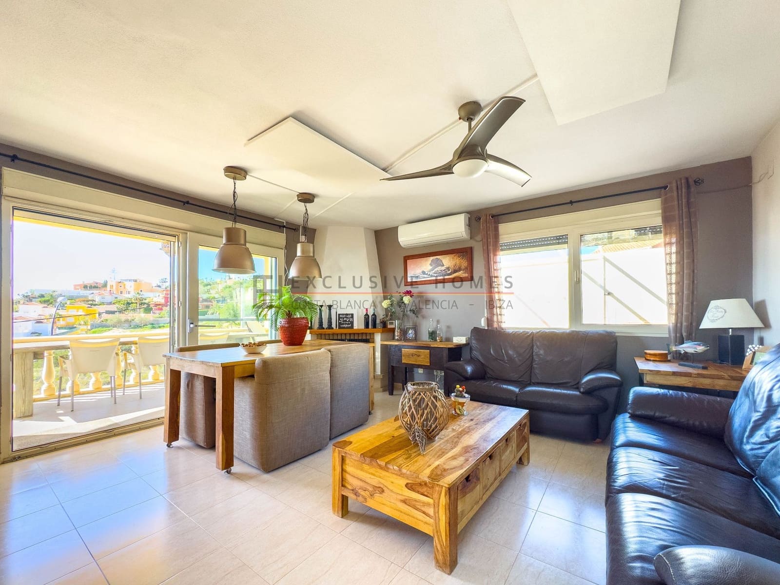 3 soveværelse Villa til salg i El Campello med swimmingpool garage - € 595.000 (Ref: 10031450)