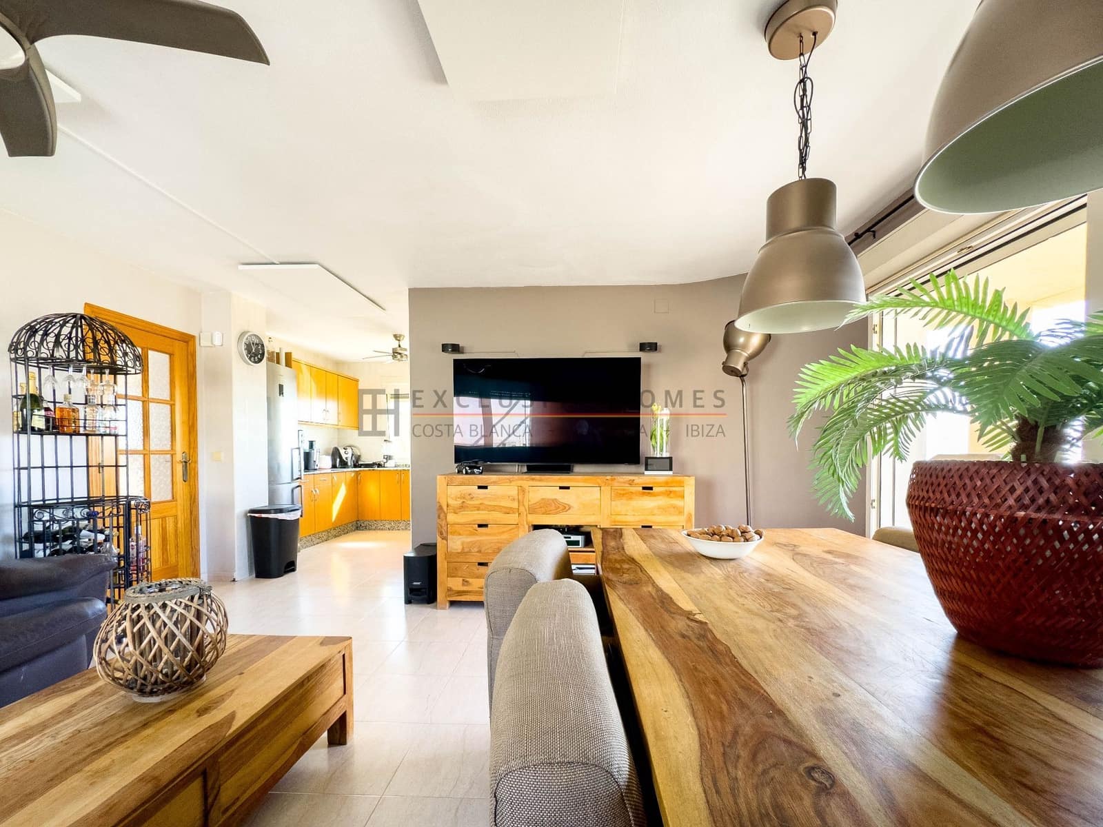 3 soveværelse Villa til salg i El Campello med swimmingpool garage - € 595.000 (Ref: 10031450)