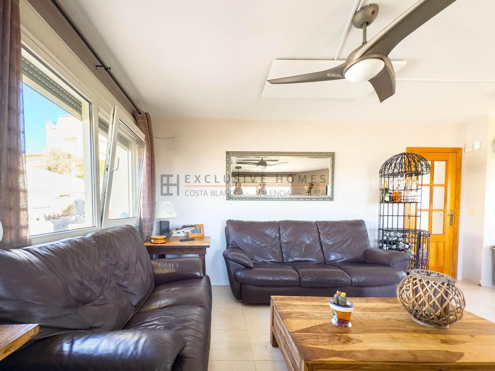 3 soveværelse Villa til salg i El Campello med swimmingpool garage - € 595.000 (Ref: 10031450)