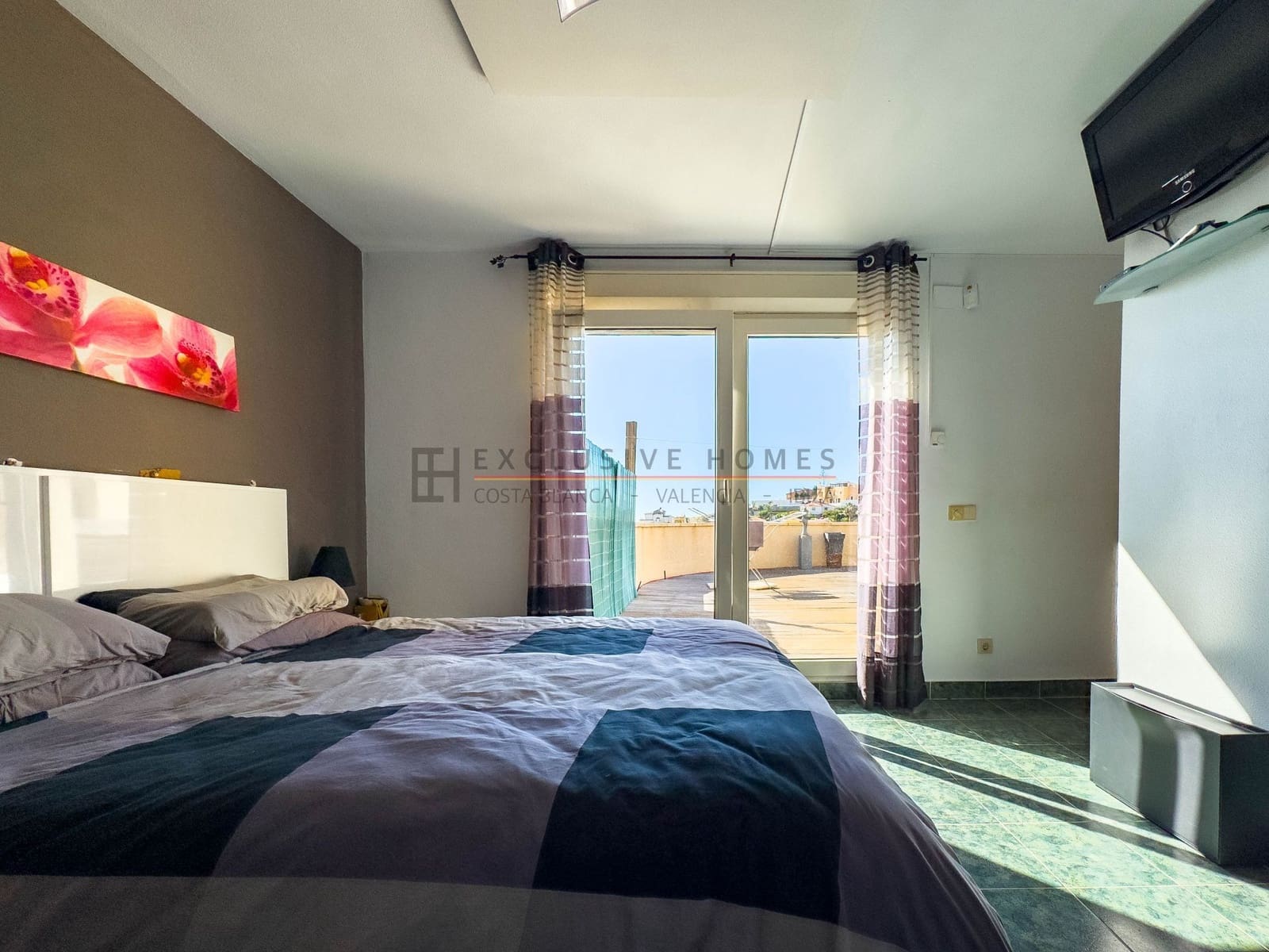 3 soveværelse Villa til salg i El Campello med swimmingpool garage - € 595.000 (Ref: 10031450)