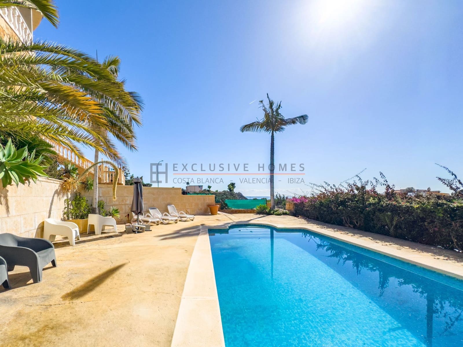 3 soveværelse Villa til salg i El Campello med swimmingpool garage - € 595.000 (Ref: 10031450)