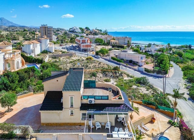 3 sovrum Villa till salu i El Campello med pool garage - 595 000 € (Ref: 10031450)