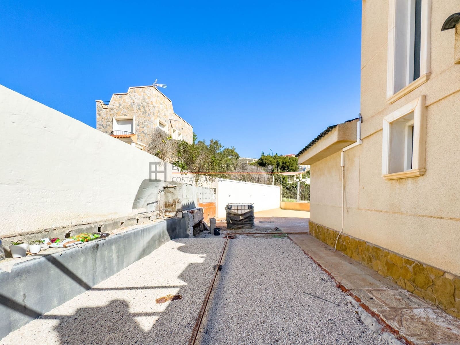 3 soveværelse Villa til salg i El Campello med swimmingpool garage - € 595.000 (Ref: 10031450)