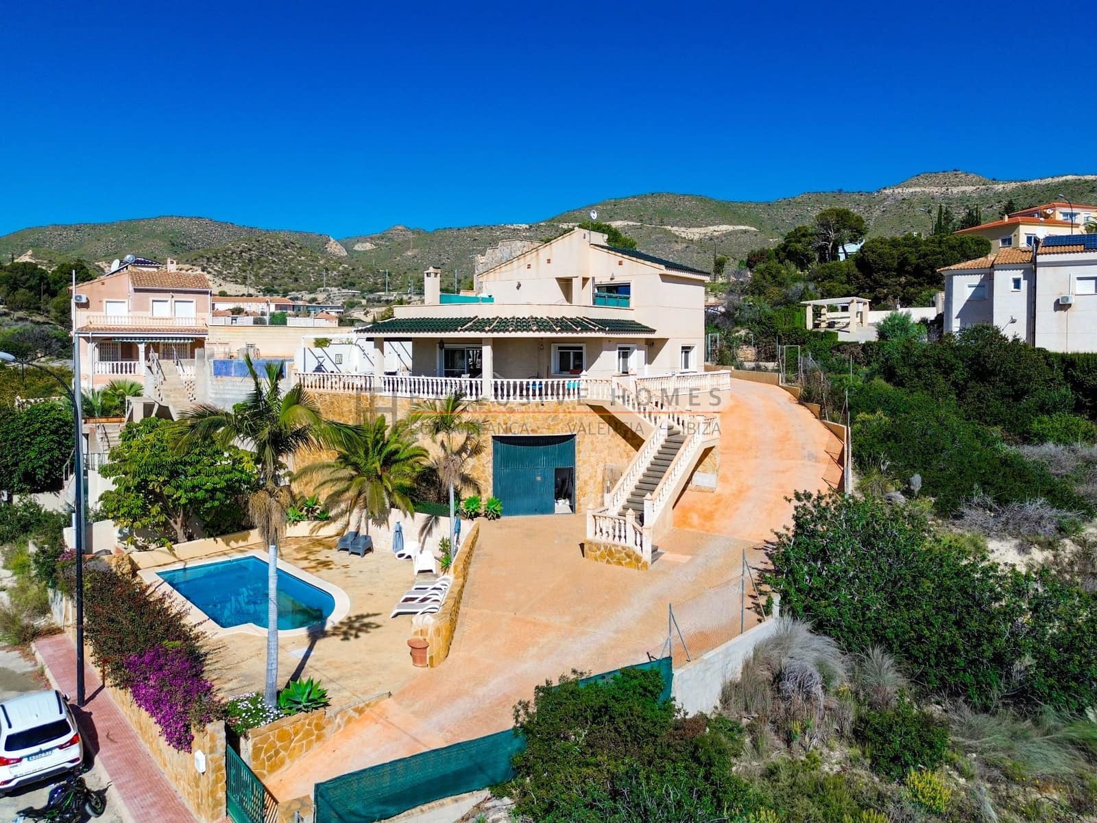 3 soveværelse Villa til salg i El Campello med swimmingpool garage - € 595.000 (Ref: 10031450)