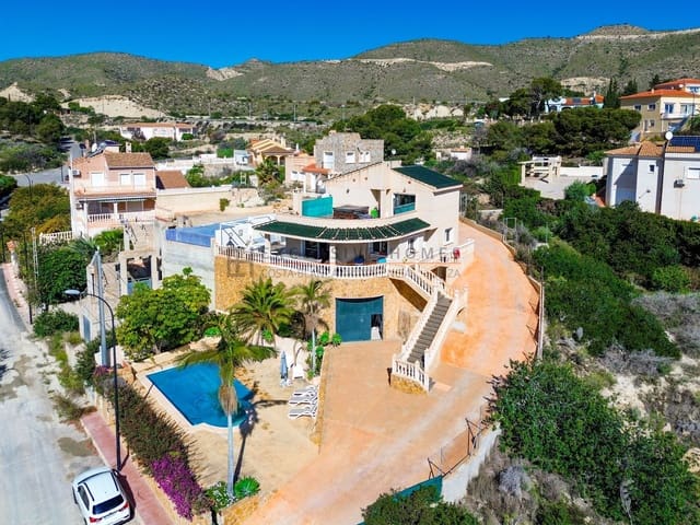 3 sovrum Villa till salu i El Campello med pool garage - 595 000 € (Ref: 10031450)