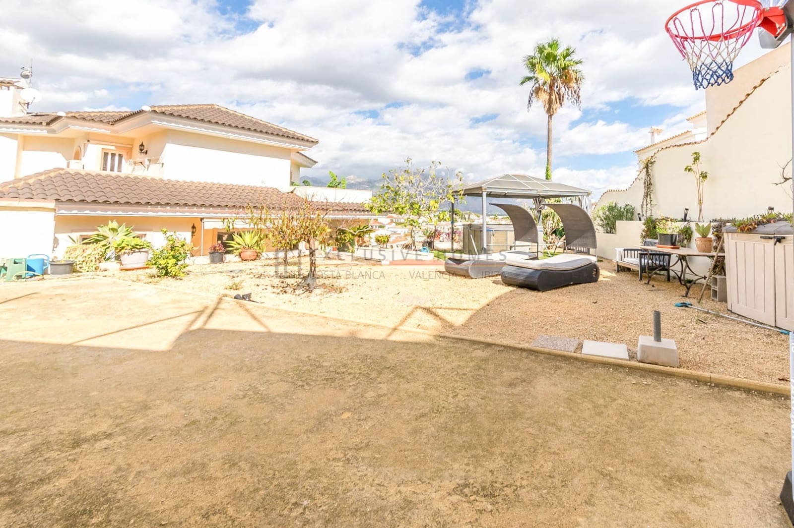 4 sovrum Villa till salu i Alfaz del Pi / L'Alfas del Pi med pool garage - 600 000 € (Ref: 10044446)