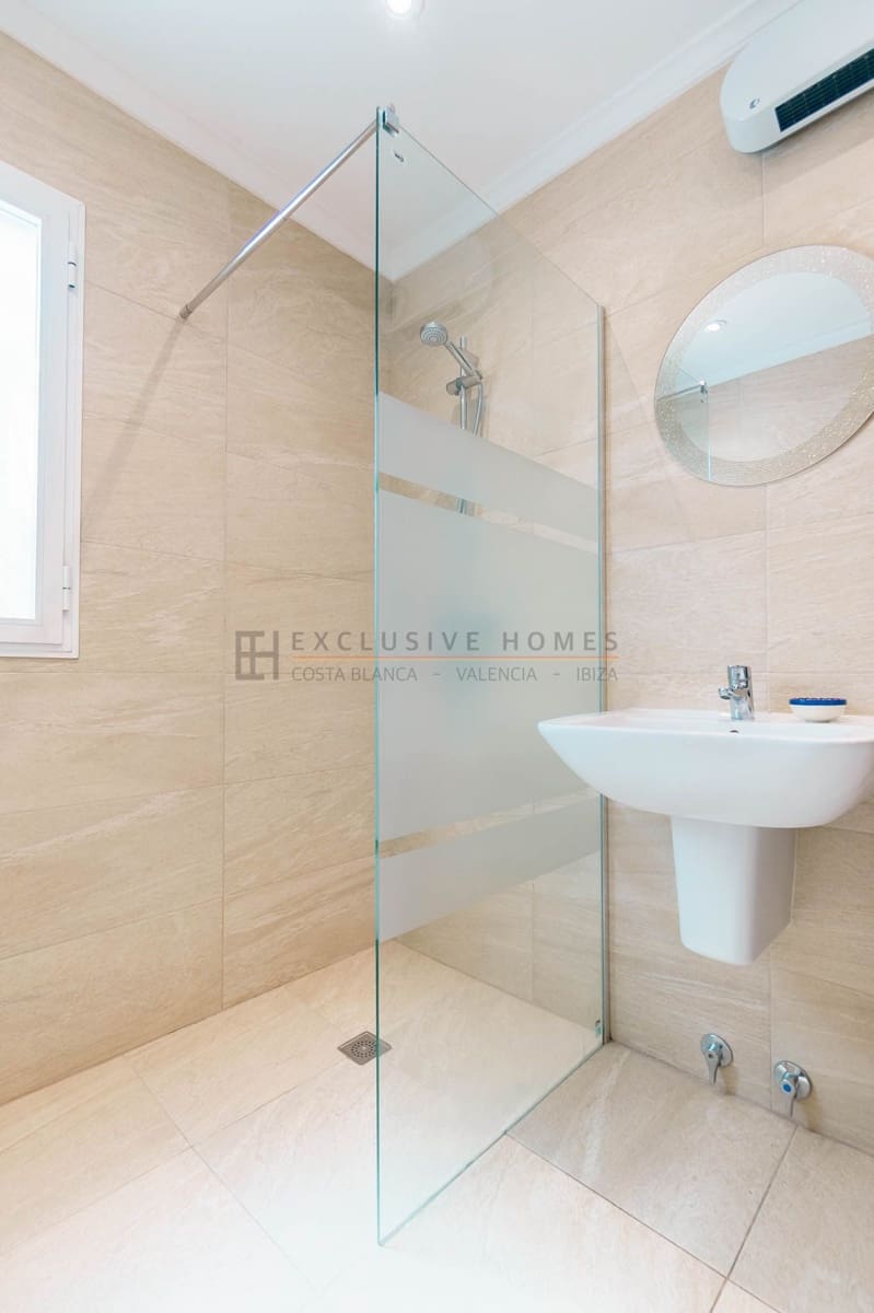 4 Zimmer Villa zu verkaufen in La Nucia mit Pool Garage - 559.000 € (Ref: 10070304)
