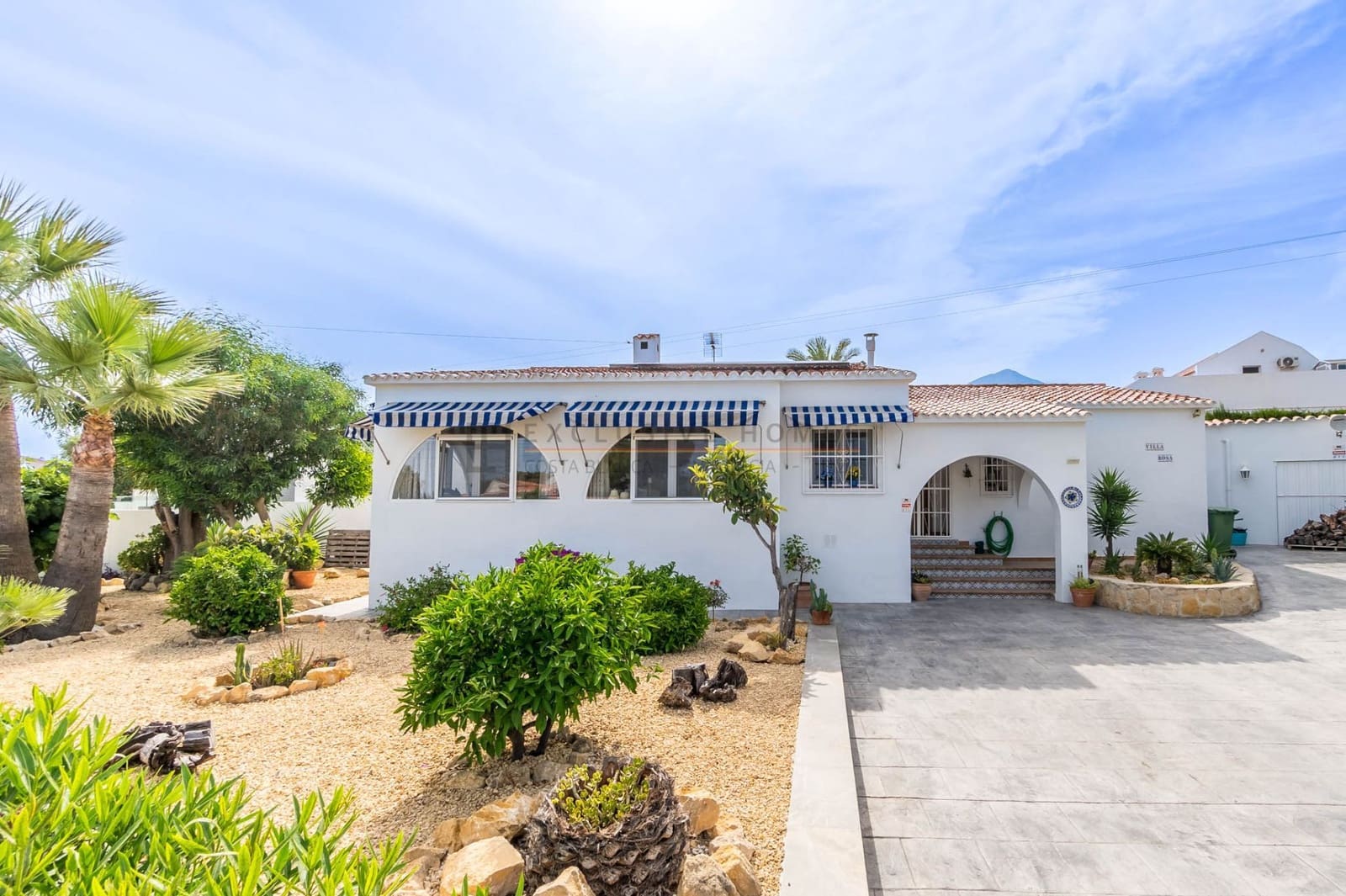 4 Zimmer Villa zu verkaufen in La Nucia mit Pool Garage - 559.000 € (Ref: 10070304)