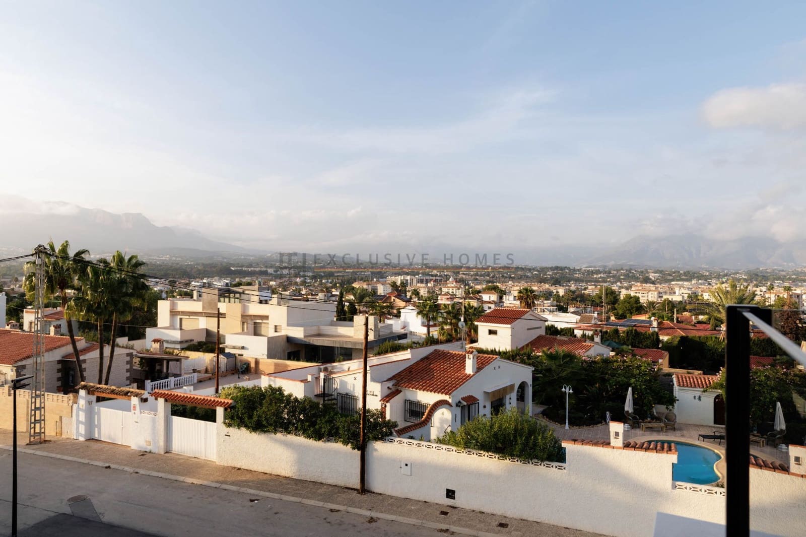 4 slaapkamer Halfvrijstaande villa te koop in Albir met zwembad garage - € 1.950.000 (Ref: 10070306)
