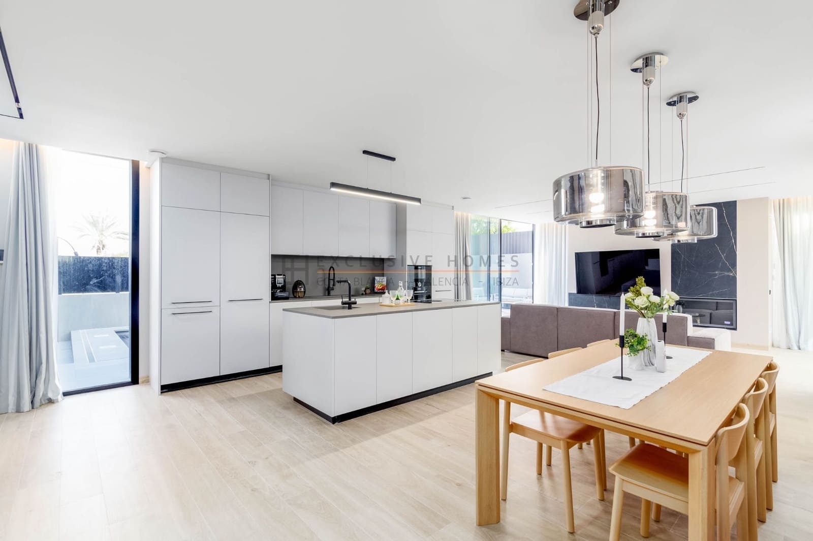 4 slaapkamer Halfvrijstaande villa te koop in Albir met zwembad garage - € 1.950.000 (Ref: 10070306)