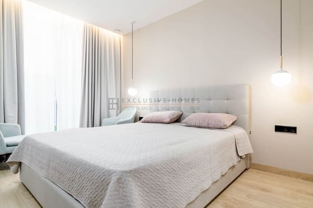 4 slaapkamer Halfvrijstaande villa te koop in Albir, Alfaz del Pi / L'Alfàs del Pi met zwembad garage - € 1.950.000 (Ref: 10070306)