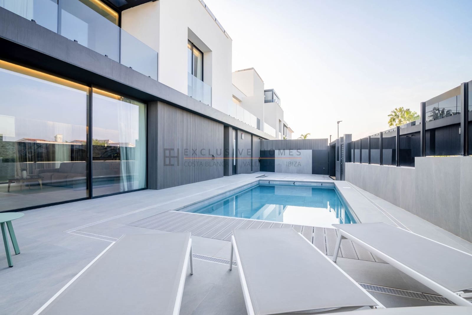 4 slaapkamer Halfvrijstaande villa te koop in Albir met zwembad garage - € 1.950.000 (Ref: 10070306)