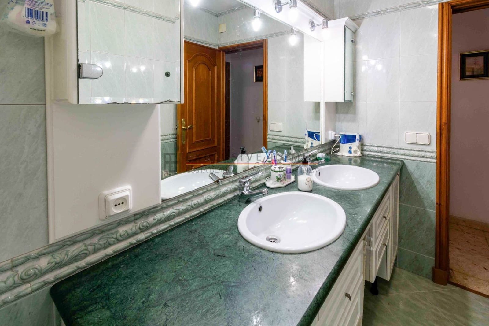 3 Zimmer Villa zu verkaufen in Albir mit Pool Garage - 639.000 € (Ref: 10070308)