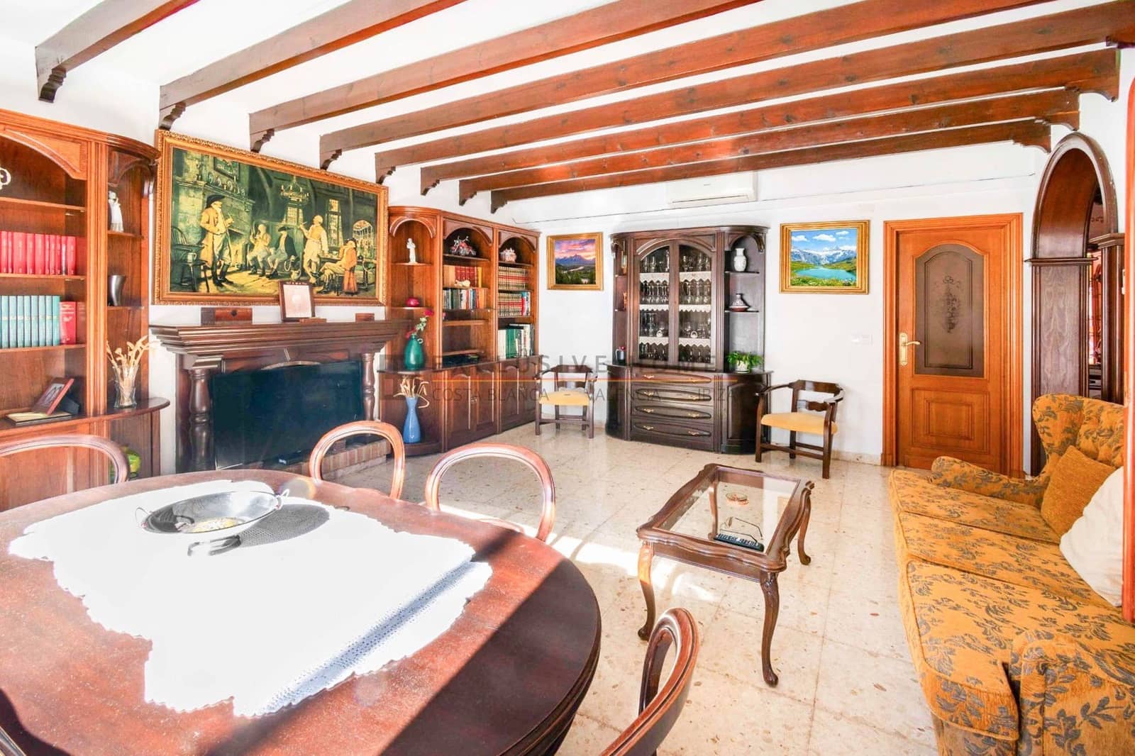 3 Zimmer Villa zu verkaufen in Albir mit Pool Garage - 639.000 € (Ref: 10070308)