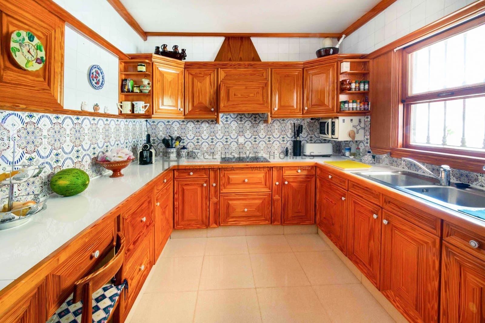 3 Zimmer Villa zu verkaufen in Albir mit Pool Garage - 639.000 € (Ref: 10070308)