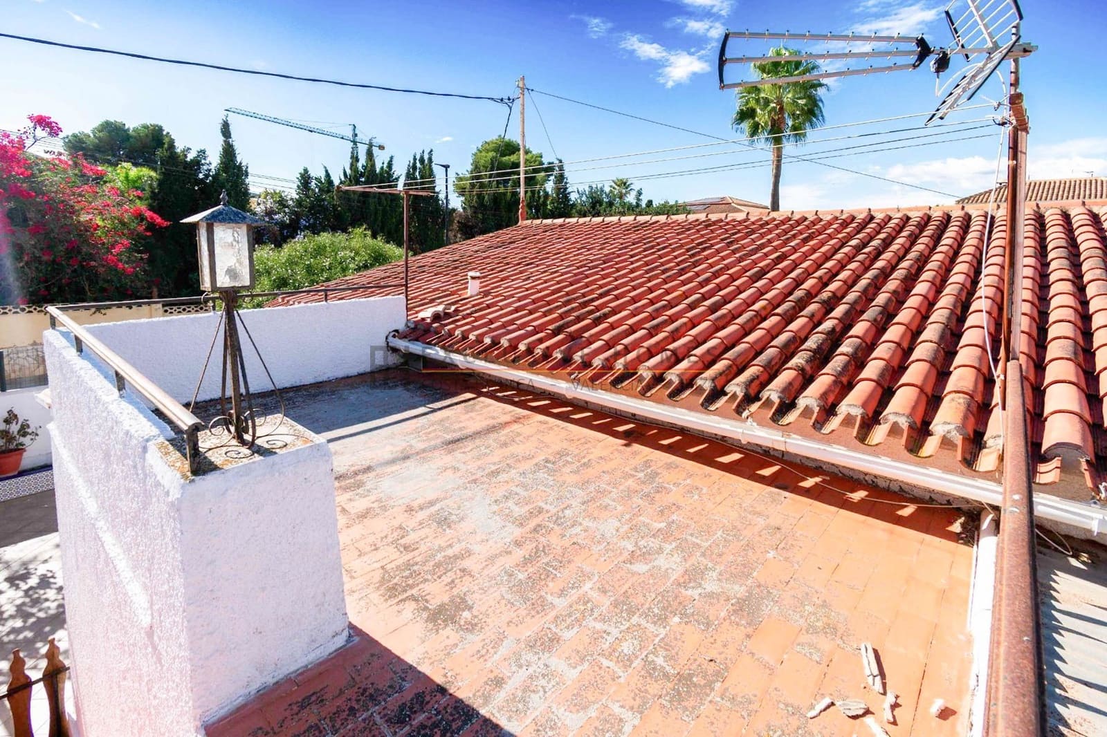 3 Zimmer Villa zu verkaufen in Albir mit Pool Garage - 639.000 € (Ref: 10070308)