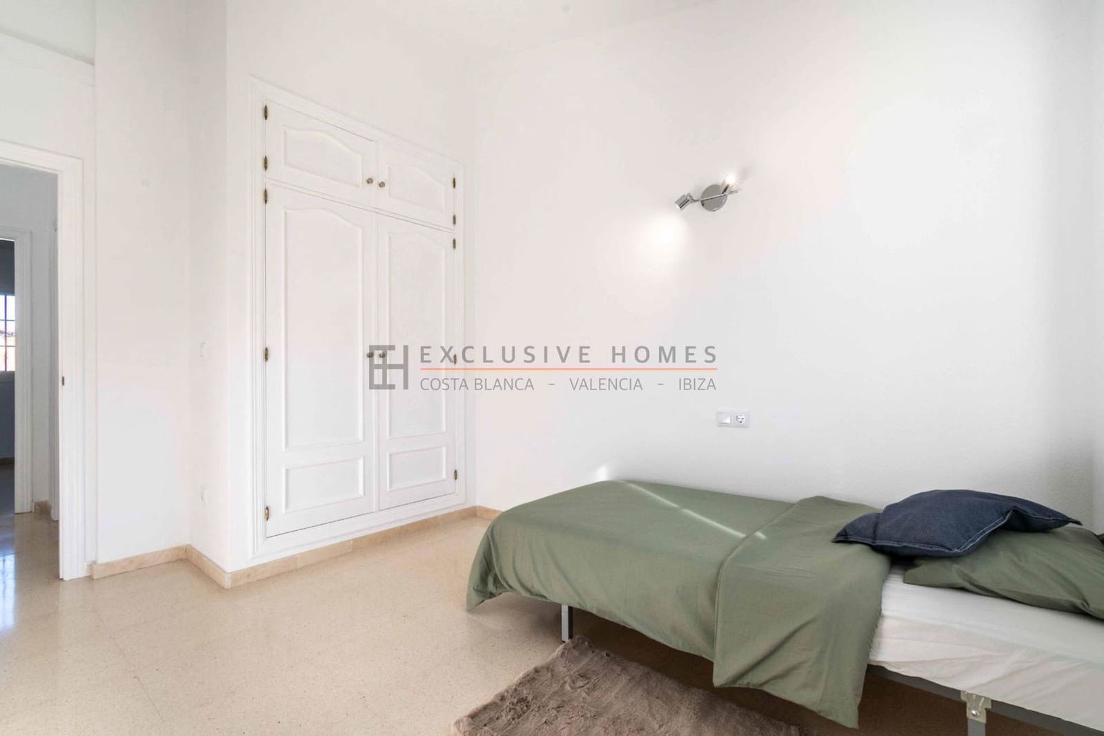 3 quarto Moradia Geminada para venda em Albir com piscina garagem - 455 000 € (Ref: 10070309)