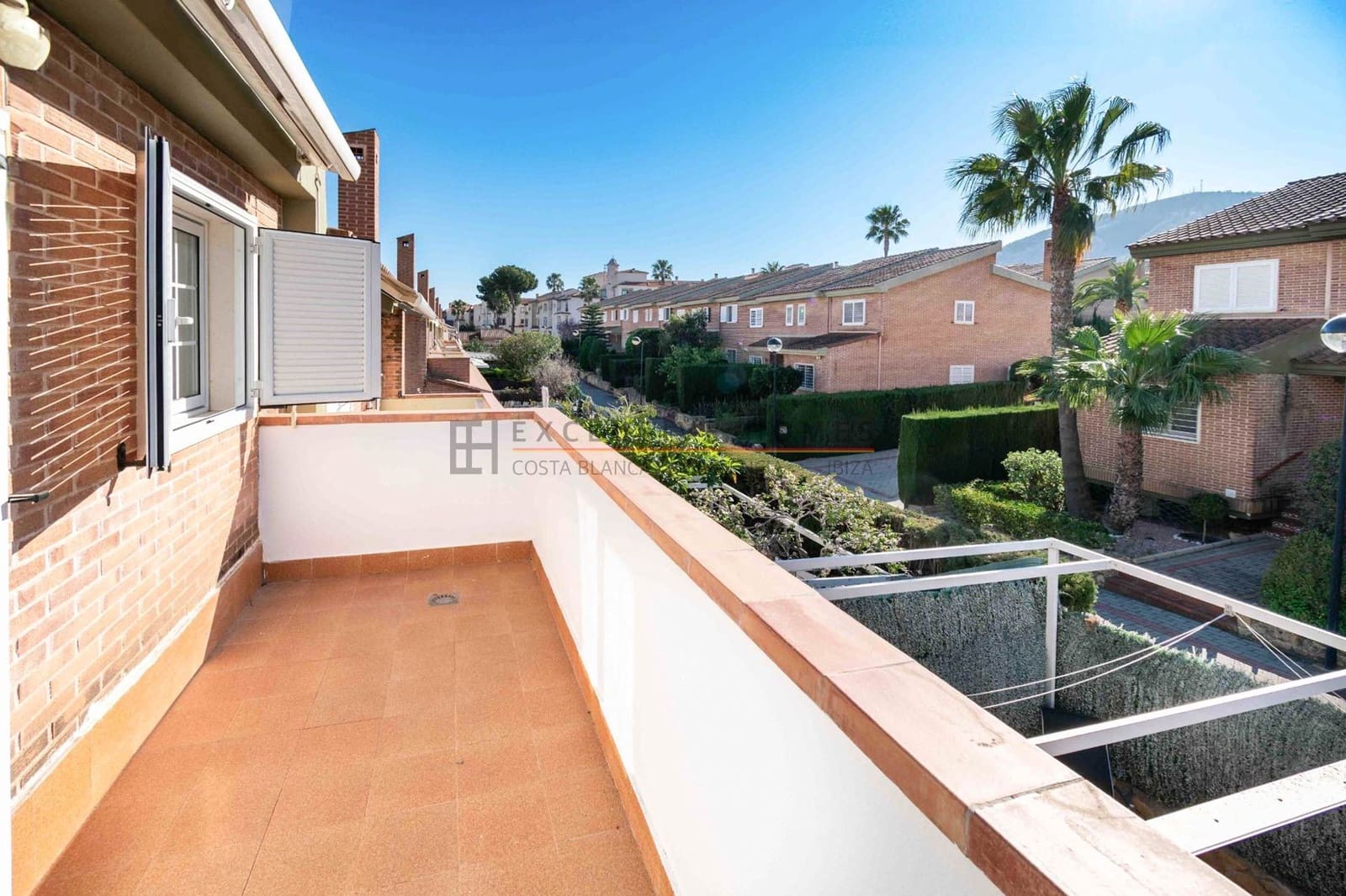 3 quarto Moradia Geminada para venda em Albir com piscina garagem - 455 000 € (Ref: 10070309)