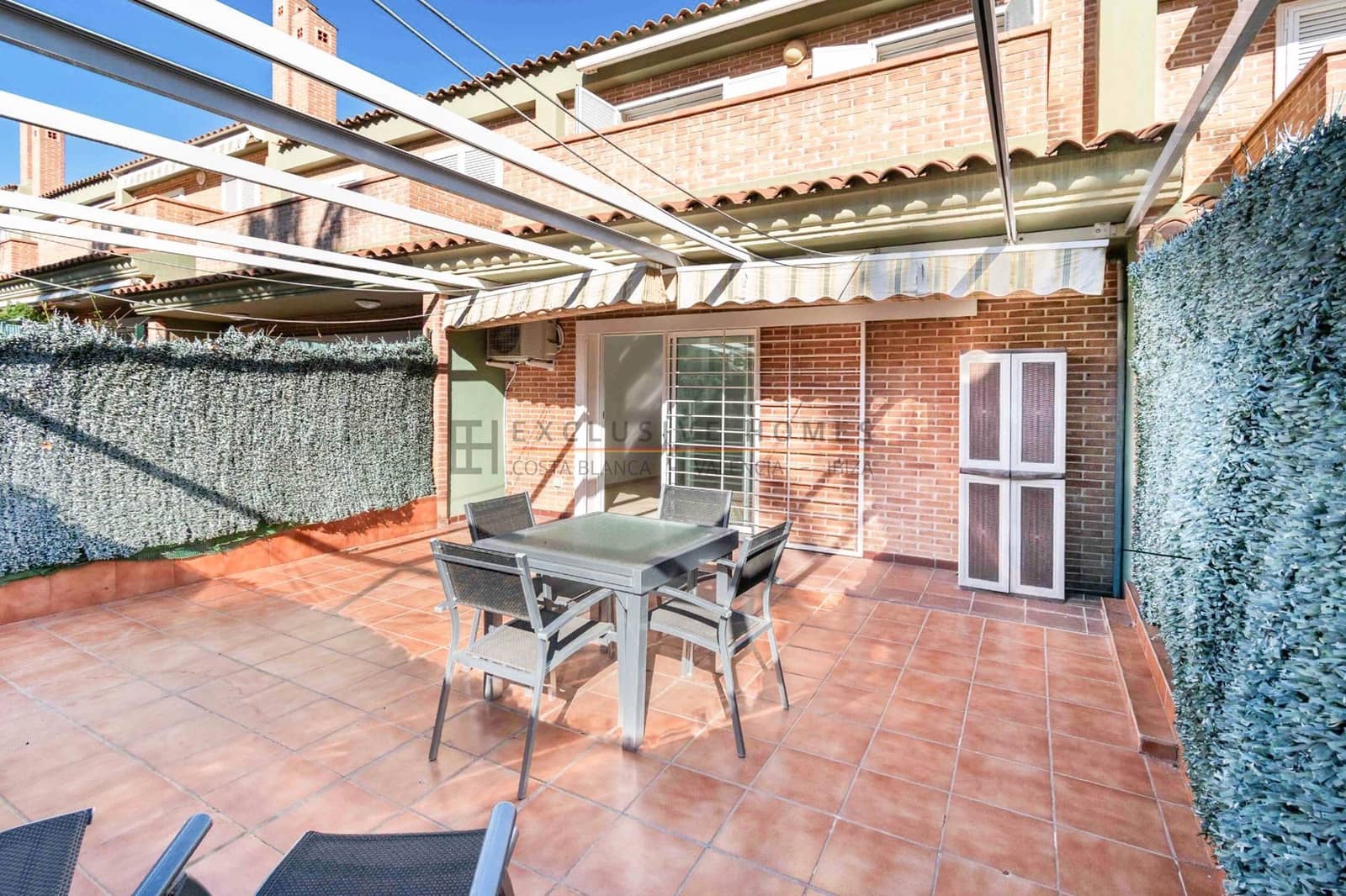 3 quarto Moradia Geminada para venda em Albir com piscina garagem - 455 000 € (Ref: 10070309)