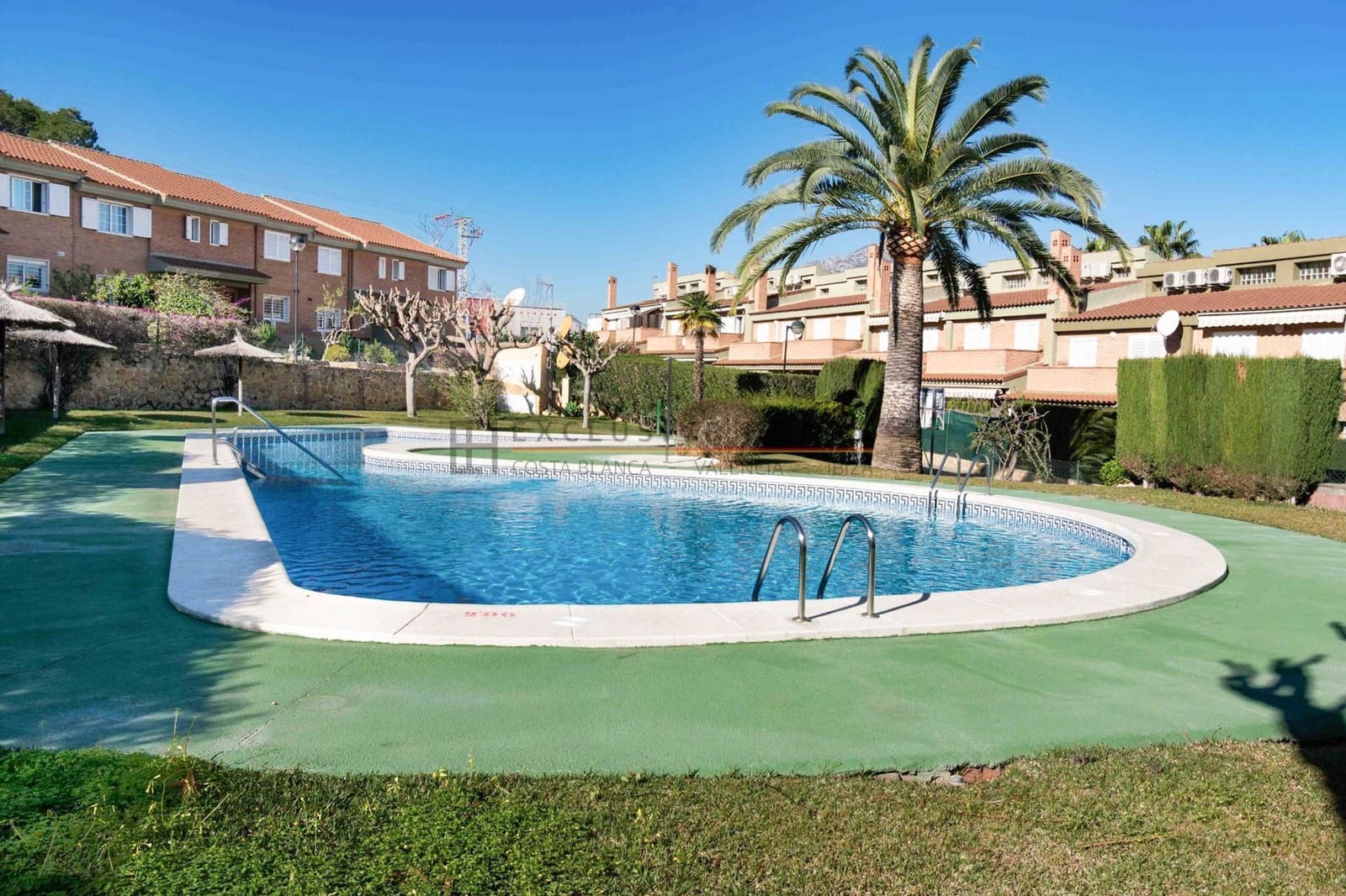 3 quarto Moradia Geminada para venda em Albir com piscina garagem - 455 000 € (Ref: 10070309)