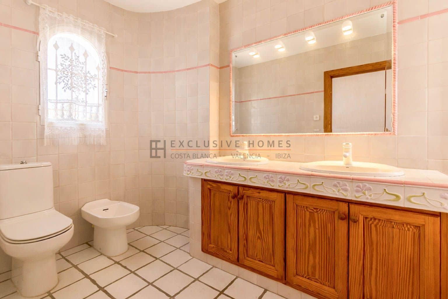 5 Zimmer Villa zu verkaufen in Albir mit Pool Garage - 795.000 € (Ref: 10070310)