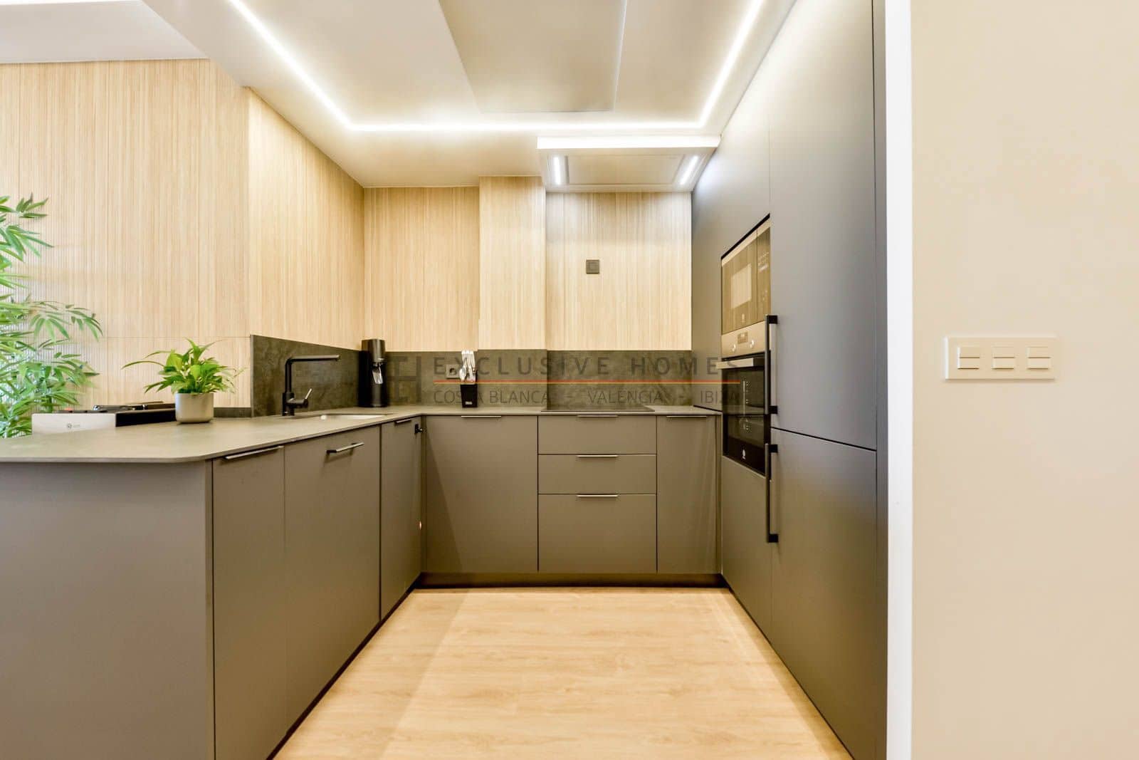 4 quarto Casa em Banda para venda em Altea com piscina garagem - 649 000 € (Ref: 10077708)