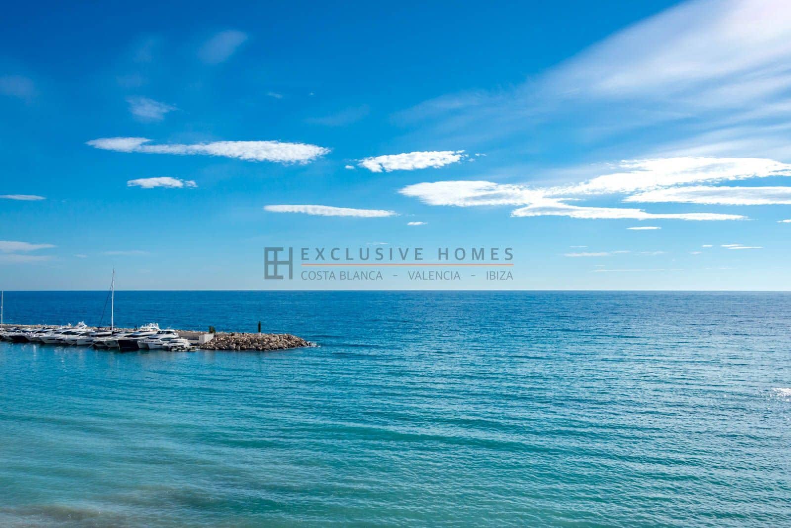4 quarto Casa em Banda para venda em Altea com piscina garagem - 649 000 € (Ref: 10077708)