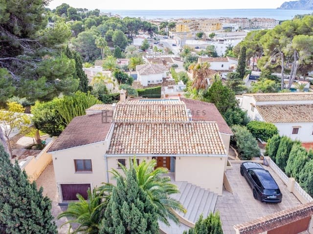 Chalet de 3 habitaciones en Moraira, Teulada-Moraira en venta con piscina garaje - 1.425.000 € (Ref: 10077709)