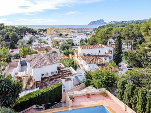 Chalet de 3 habitaciones en Moraira, Teulada-Moraira en venta con piscina garaje - 1.425.000 € (Ref: 10077709)
