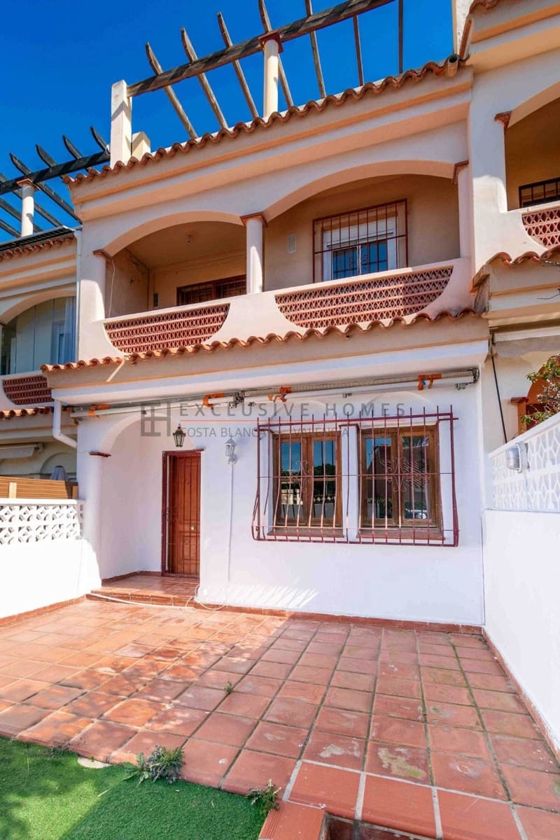 3 soveværelse Semi-Rækkehus til salg i Albir med swimmingpool - € 361.500 (Ref: 10113571)
