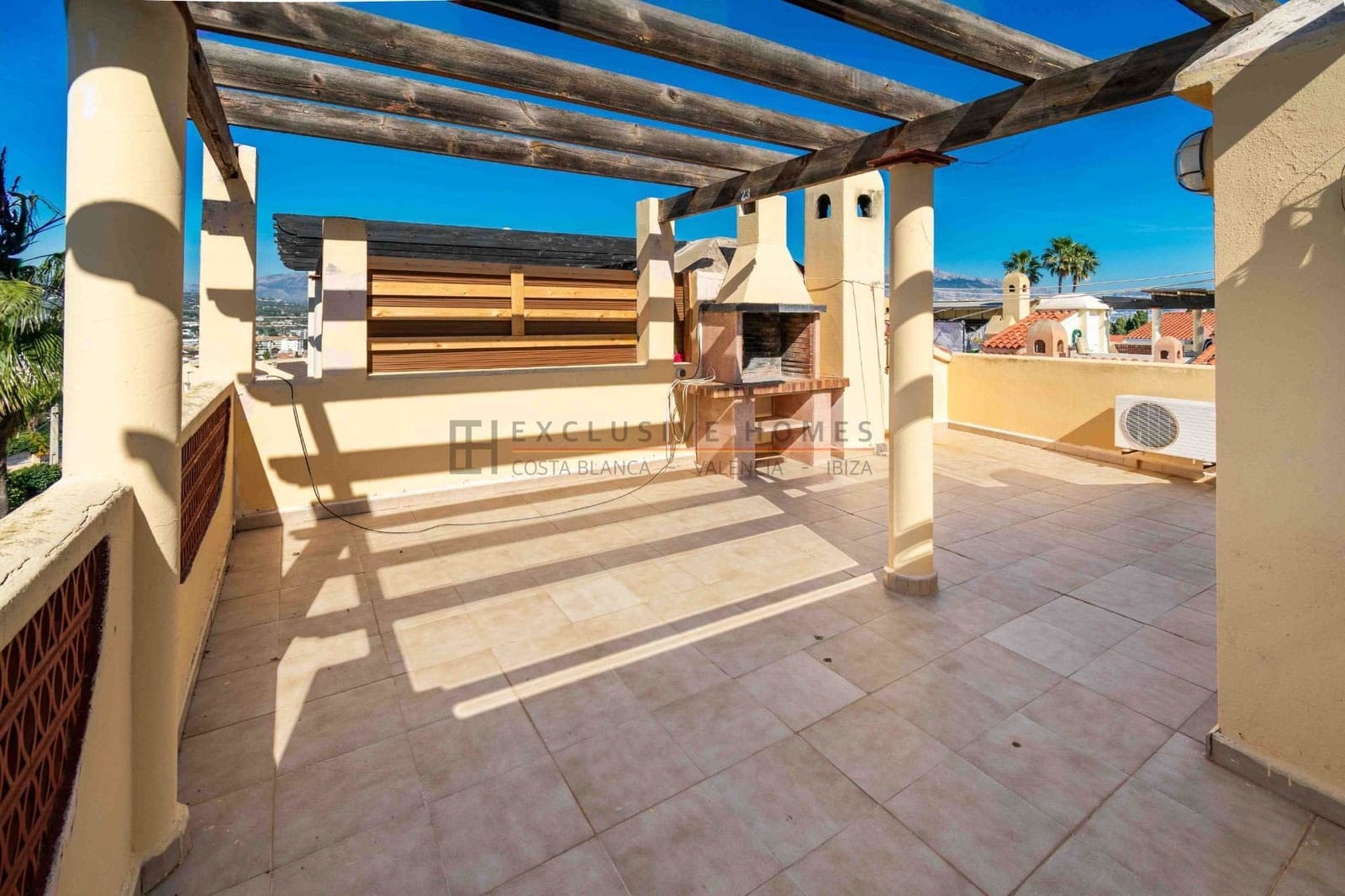3 soveværelse Semi-Rækkehus til salg i Albir med swimmingpool - € 361.500 (Ref: 10113571)