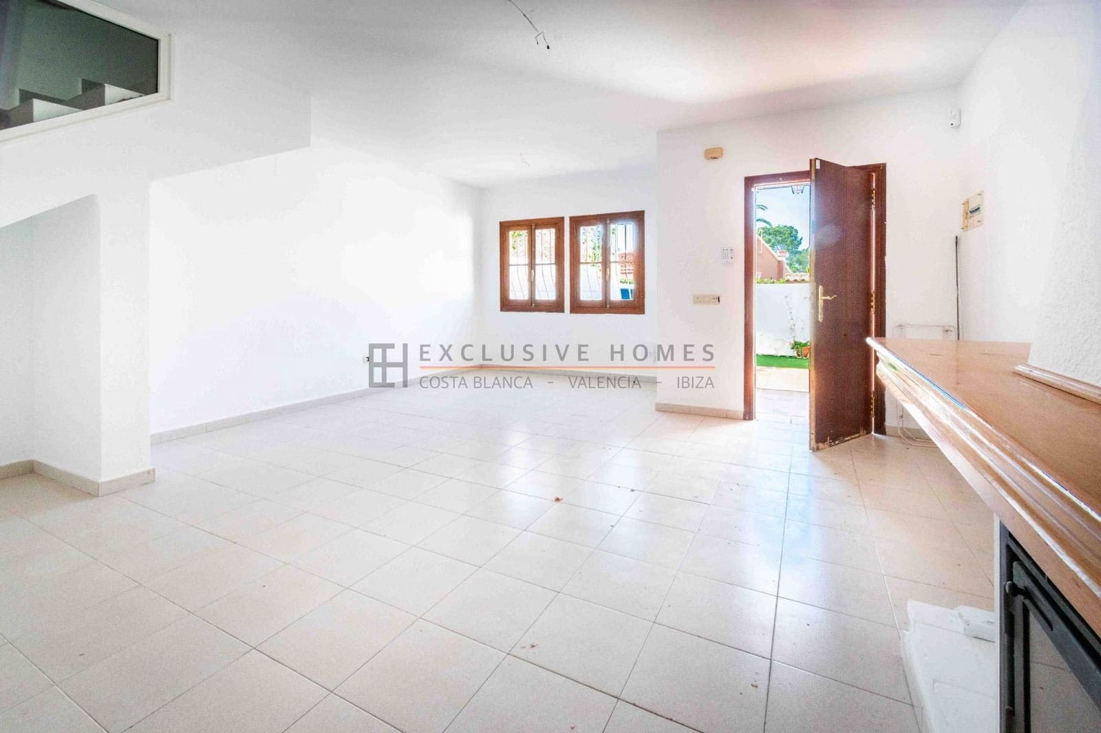 3 soveværelse Semi-Rækkehus til salg i Albir med swimmingpool - € 361.500 (Ref: 10113571)